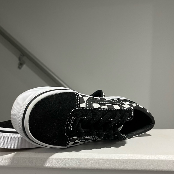 Boys Vans sz.13 Old Skool Shoe - Picture 2 of 4